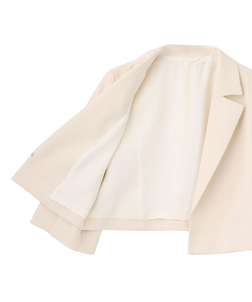 ANAYI（アナイ）の「マットダブルサテンボレロジャケット（カーディガン/ボレロ・レディース・ベージュ/ブラック・36/38/34）」の11枚目の写真