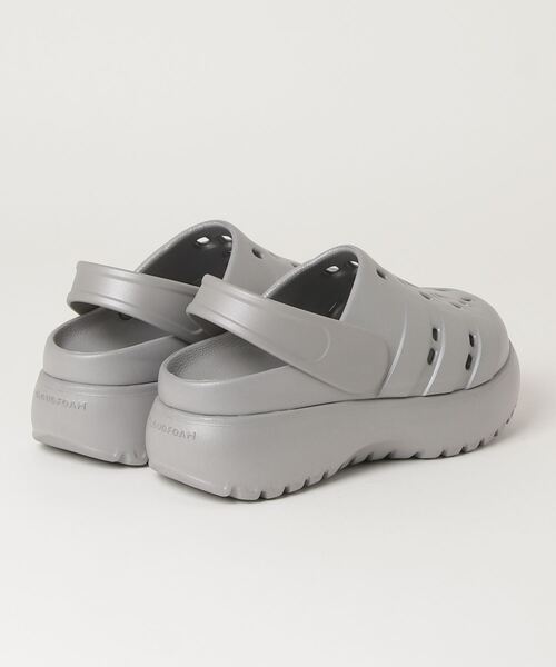 adidas（アディダス）の「アディレッタ プラットフォーム クロッグ / Adilette Platform Clogs  / 厚底サンダル /アディダス adidas（サンダル・レディース・シルバー/ベージュ/ブラック・28.5cm/27.5cm/26.5cm/25.5cm/24.5cm/23.5cm/22.5cm）」の11枚目の写真