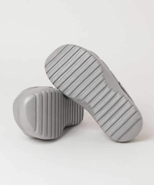 adidas（アディダス）の「アディレッタ プラットフォーム クロッグ / Adilette Platform Clogs  / 厚底サンダル /アディダス adidas（サンダル・レディース・シルバー/ベージュ/ブラック・28.5cm/27.5cm/26.5cm/25.5cm/24.5cm/23.5cm/22.5cm）」の12枚目の写真