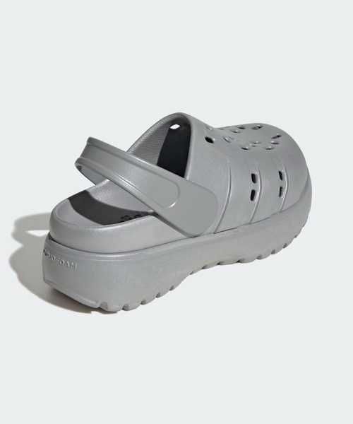 adidas（アディダス）の「アディレッタ プラットフォーム クロッグ / Adilette Platform Clogs  / 厚底サンダル /アディダス adidas（サンダル・レディース・シルバー/ベージュ/ブラック・28.5cm/27.5cm/26.5cm/25.5cm/24.5cm/23.5cm/22.5cm）」の7枚目の写真