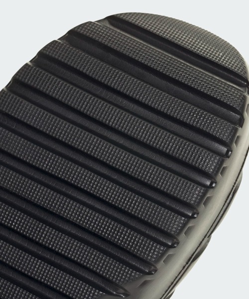 adidas（アディダス）の「アディレッタ プラットフォーム クロッグ / Adilette Platform Clogs  / 厚底サンダル /アディダス adidas（サンダル・レディース・シルバー/ベージュ/ブラック・28.5cm/27.5cm/26.5cm/25.5cm/24.5cm/23.5cm/22.5cm）」の19枚目の写真