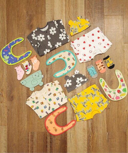 BREEZE（ブリーズ）の「総柄ロンパス　マイファーストブリーズ（ロンパース・キッズ・ブラック/レッド/イエロー/オレンジ/アイボリー/ミント/レインボー/ロイヤルブルー・80/70/60）」の10枚目の写真