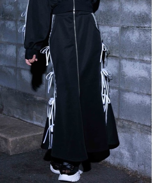 axes femme POETIQUE（アクシーズファムポエティック）の「ペチ付リボンラインロングスカート（スカート・レディース・ホワイト/ブラック/ブルーグレー・MEDIUM）」の3枚目の写真