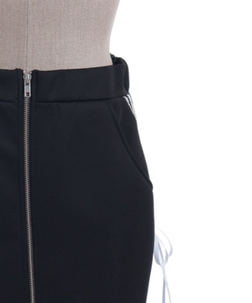 axes femme POETIQUE（アクシーズファムポエティック）の「ペチ付リボンラインロングスカート（スカート・レディース・ホワイト/ブラック/ブルーグレー・MEDIUM）」の13枚目の写真