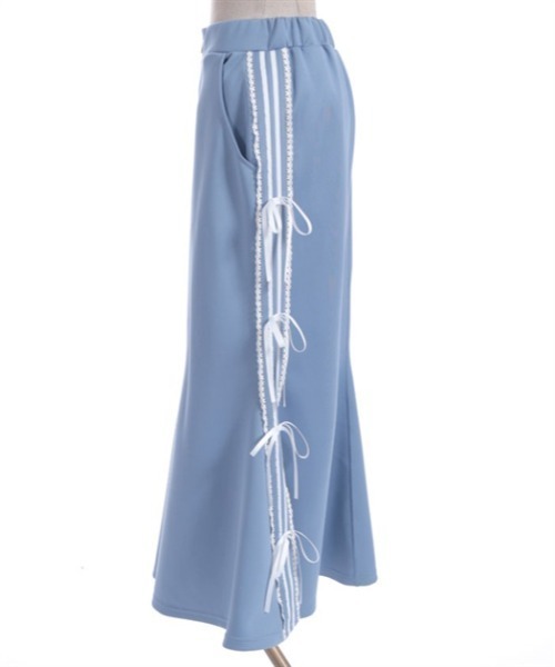 axes femme POETIQUE（アクシーズファムポエティック）の「ペチ付リボンラインロングスカート（スカート・レディース・ホワイト/ブラック/ブルーグレー・MEDIUM）」の19枚目の写真