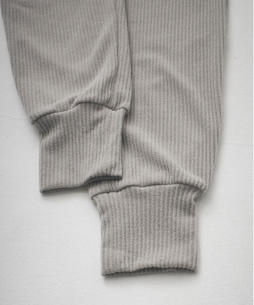 IRAL(アイラル)の「【セットアイテム】OFF SHOULDER RIB SET UP(Tシャツ/カットソー・レディース・ブラック/ピンク・FREE)」の10枚目の写真