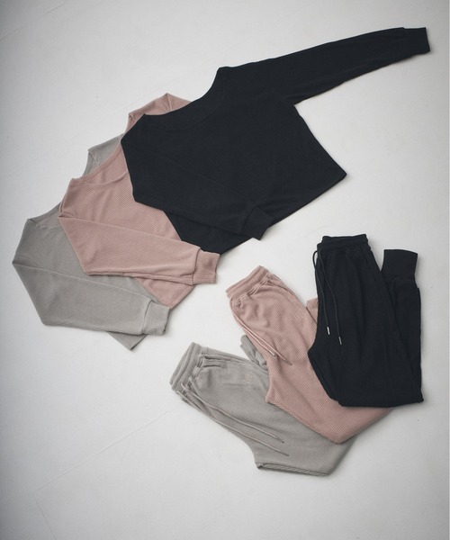 IRAL(アイラル)の「【セットアイテム】OFF SHOULDER RIB SET UP(Tシャツ/カットソー・レディース・ブラック/ピンク・FREE)」の11枚目の写真