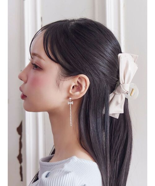 EATME（イートミー）の「リボンビジューピアス（ピアス（両耳用）・レディース・ゴールド/シルバー・FREE）」の4枚目の写真