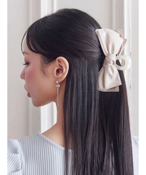 EATME（イートミー）の「リボンビジューピアス（ピアス（両耳用）・レディース・ゴールド/シルバー・FREE）」の5枚目の写真