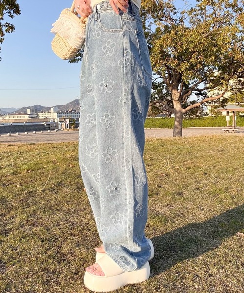 merrylatte（メリーラテ）の「低身長OK◎フラワージャガードデニムパンツ（デニムパンツ・レディース・ネイビー・MEDIUM/LARGE）」の7枚目の写真