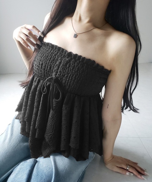 me+em select(ミームセレクト)の「※※【 トップスとしても使える2WAY 】シャーリングリボンフリルビスチェミニスカート / shirring ribbon frill bustier mini skirt(スカート・レディース・ブラック/ホワイト・FREE)」の4枚目の写真
