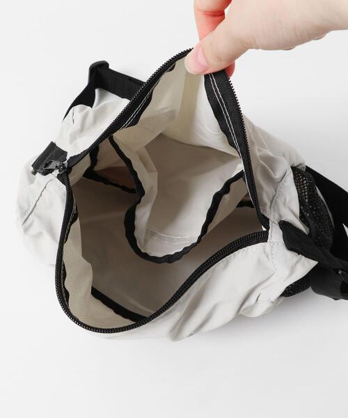 URBAN RESEARCH DOORS（アーバンリサーチドアーズ）の「Micro Ripstop Shoulder（ショルダーバッグ・メンズ・グレー/アイボリー/ブラック・-）」の14枚目の写真