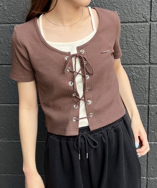 ems excite（エムズエキサイト）の「レースアッププレート付きCT（Tシャツ/カットソー・レディース・ブラウン/ダークグレー/ブラック/ライトベージュ・FREE）」の10枚目の写真