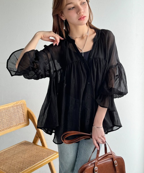 classicalelf(クラシカルエルフ)の「軽やかな風を纏って、ふんわりと。前後2wayボリュームシルエットシアーヨウリュウキャンディスリーブギャザーブラウス(長袖)(シャツ/ブラウス・レディース・ブラウン/ブラック/オフホワイト・LARGE/MEDIUM/SMALL/X-LARGE)」の17枚目の写真