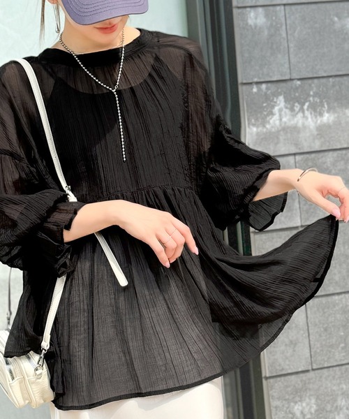 classicalelf(クラシカルエルフ)の「軽やかな風を纏って、ふんわりと。前後2wayボリュームシルエットシアーヨウリュウキャンディスリーブギャザーブラウス(長袖)(シャツ/ブラウス・レディース・ブラウン/ブラック/オフホワイト・LARGE/MEDIUM/SMALL/X-LARGE)」の5枚目の写真