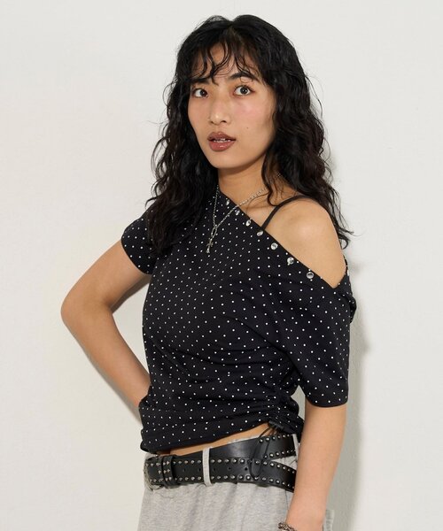 WHO'S WHO gallery(フーズフーギャラリー)の「アソート (カモ柄/ヒョウ柄)/ドット柄)スタッズドロストワンショルTEE(Tシャツ/カットソー・レディース・グレー/カーキ/ホワイト/ブラック・FREE)」の8枚目の写真