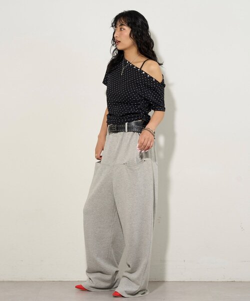 WHO'S WHO gallery(フーズフーギャラリー)の「アソート (カモ柄/ヒョウ柄)/ドット柄)スタッズドロストワンショルTEE(Tシャツ/カットソー・レディース・グレー/カーキ/ホワイト/ブラック・FREE)」の18枚目の写真