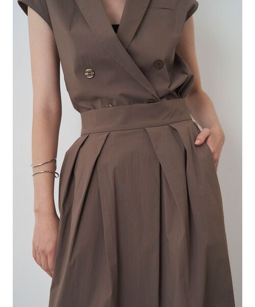 ELENDEEK(エレンディーク)の「バレルシルエットスカート【セットアップ対応】(スカート・レディース・ブラック/ブラウン・01/02)」の18枚目の写真