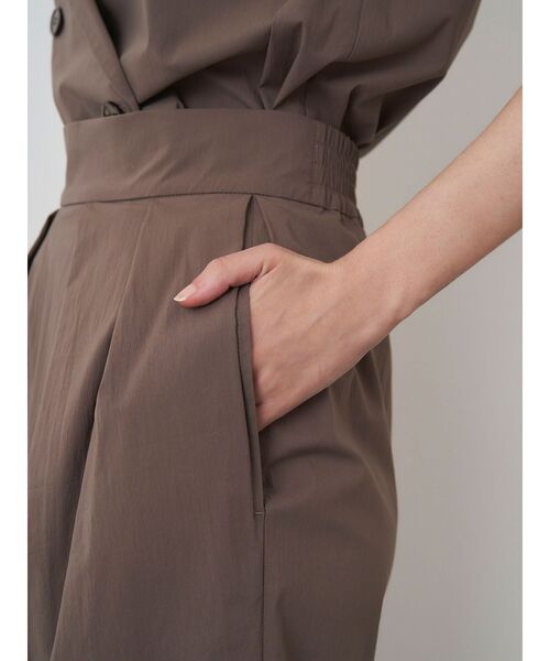 ELENDEEK(エレンディーク)の「バレルシルエットスカート【セットアップ対応】(スカート・レディース・ブラック/ブラウン・01/02)」の19枚目の写真