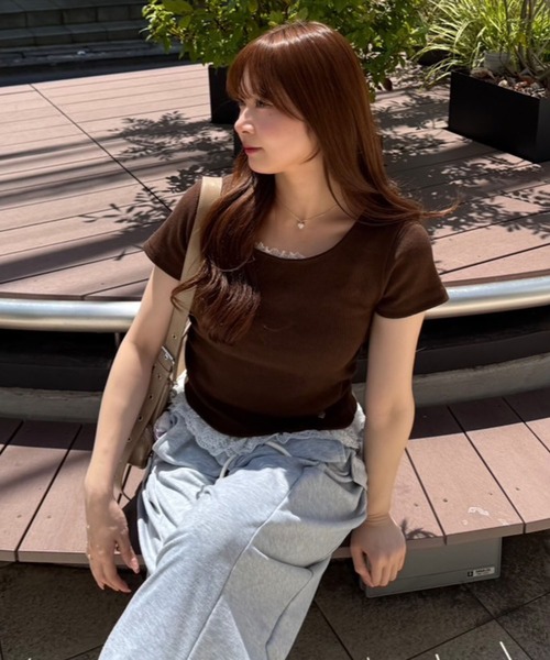 Another Branch olive des olive（アナザーブランチオリーブデオリーブ）の「【＠re.__mi23セレクト】裾レースT（Tシャツ/カットソー・レディース・ブラック/ライトグレー/ブラウン/ブラック系その他/ホワイト系その他・FREE）」の5枚目の写真