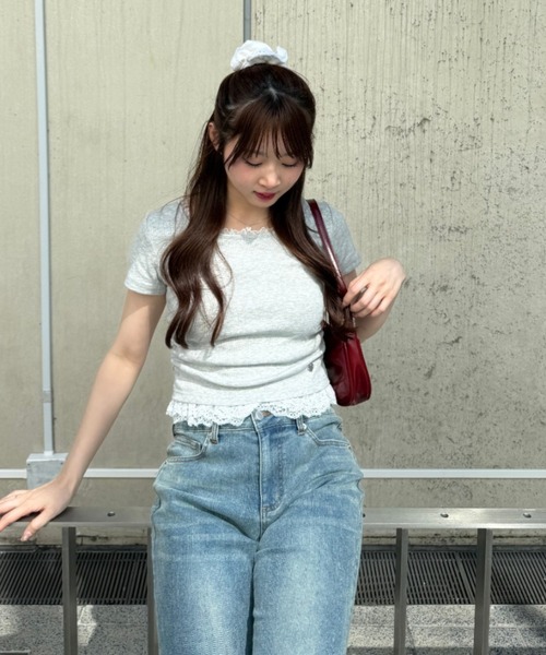 Another Branch olive des olive（アナザーブランチオリーブデオリーブ）の「【＠re.__mi23セレクト】裾レースT（Tシャツ/カットソー・レディース・ブラック/ライトグレー/ブラウン/ブラック系その他/ホワイト系その他・FREE）」の8枚目の写真