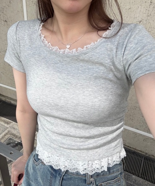 Another Branch olive des olive（アナザーブランチオリーブデオリーブ）の「【＠re.__mi23セレクト】裾レースT（Tシャツ/カットソー・レディース・ブラック/ライトグレー/ブラウン/ブラック系その他/ホワイト系その他・FREE）」の6枚目の写真