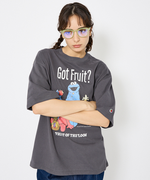 FRUIT OF THE LOOM(フルーツオブザルーム)の「【FRUIT OF THE LOOM/フルーツ オブ ザ ルーム】SESAME STREET meets FOTL Illust T-Shirt/セサミストリートコラボTシャツ(Tシャツ/カットソー・メンズ・パープル系その他2/ベージュ系その他2/ベージュ系その他/ブラック/ホワイト系その他/パープル系その他/ブルー系その他/ホワイト・M/S/L)」の14枚目の写真