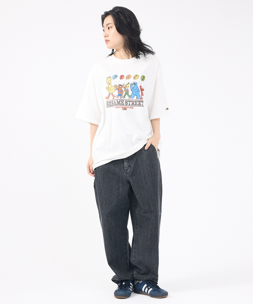 FRUIT OF THE LOOM(フルーツオブザルーム)の「【FRUIT OF THE LOOM/フルーツ オブ ザ ルーム】SESAME STREET meets FOTL Illust T-Shirt/セサミストリートコラボTシャツ(Tシャツ/カットソー・メンズ・パープル系その他2/ベージュ系その他2/ベージュ系その他/ブラック/ホワイト系その他/パープル系その他/ブルー系その他/ホワイト・M/S/L)」の20枚目の写真