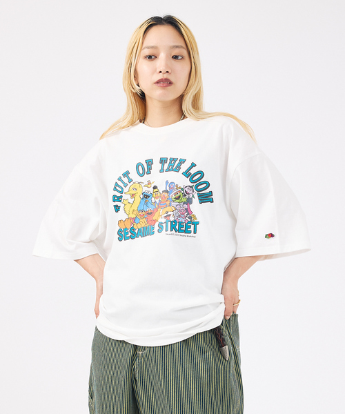 FRUIT OF THE LOOM(フルーツオブザルーム)の「【FRUIT OF THE LOOM/フルーツ オブ ザ ルーム】SESAME STREET meets FOTL Illust T-Shirt/セサミストリートコラボTシャツ(Tシャツ/カットソー・メンズ・パープル系その他2/ベージュ系その他2/ベージュ系その他/ブラック/ホワイト系その他/パープル系その他/ブルー系その他/ホワイト・M/S/L)」の21枚目の写真