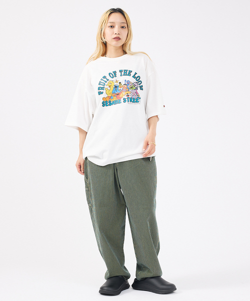 FRUIT OF THE LOOM(フルーツオブザルーム)の「【FRUIT OF THE LOOM/フルーツ オブ ザ ルーム】SESAME STREET meets FOTL Illust T-Shirt/セサミストリートコラボTシャツ(Tシャツ/カットソー・メンズ・パープル系その他2/ベージュ系その他2/ベージュ系その他/ブラック/ホワイト系その他/パープル系その他/ブルー系その他/ホワイト・M/S/L)」の22枚目の写真