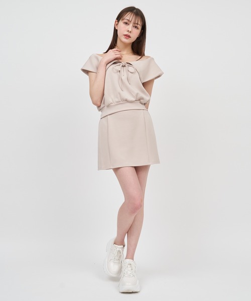 ROYAL PARTY(ロイヤルパーティー)の「ハーフZIPオフショルカットトップス(Tシャツ/カットソー・レディース・グレー/ブラック/ベージュ・FREE)」の17枚目の写真
