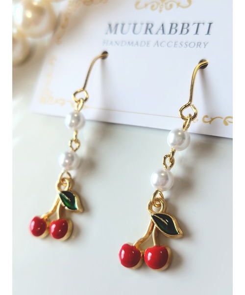 tone(トーン)の「【MUURABBTI】さくらんぼとパールのピアス(MA)(ピアス(両耳用)・レディース・レッド・FREE)」の3枚目の写真