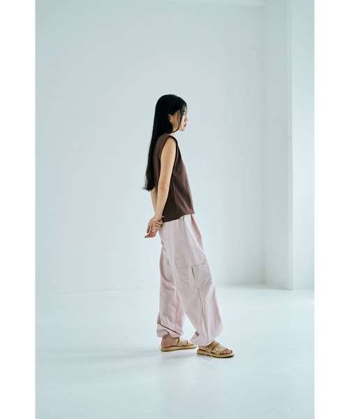 marjour(マージュール)の「NYLON PARACHUTE PANTS(カーゴパンツ・レディース・ピンク・M)」の6枚目の写真