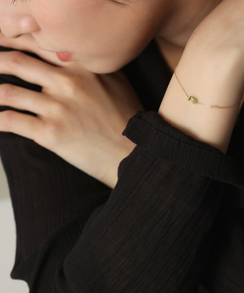 Lilas(リラ)の「《WEB限定》ペリドット*ダイヤブレスレット K10(ブレスレット・レディース・ゴールド・FREE)」の4枚目の写真