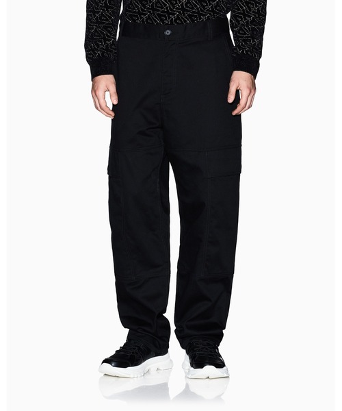 ARMANI EXCHANGE(アルマーニエクスチェンジ)の「【A|X アルマーニ エクスチェンジ】コットンツイル ワイドカーゴパンツ(EC限定カラー含)(カーゴパンツ・メンズ・チャコールグレー×ブラック/ブラック・28inch/29inch/30inch/31inch/32inch/33inch/34inch/36inch)」の11枚目の写真