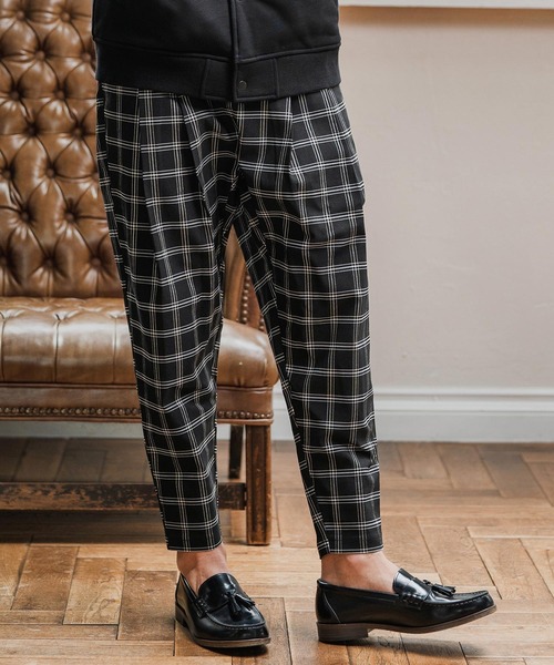 Magine（マージン）の「mp13904-Two Tuck Tapered Pants テーパードパンツ（その他パンツ・メンズ・ベージュ系その他/ブラック系その他/ブラック・48/46/44）」の2枚目の写真