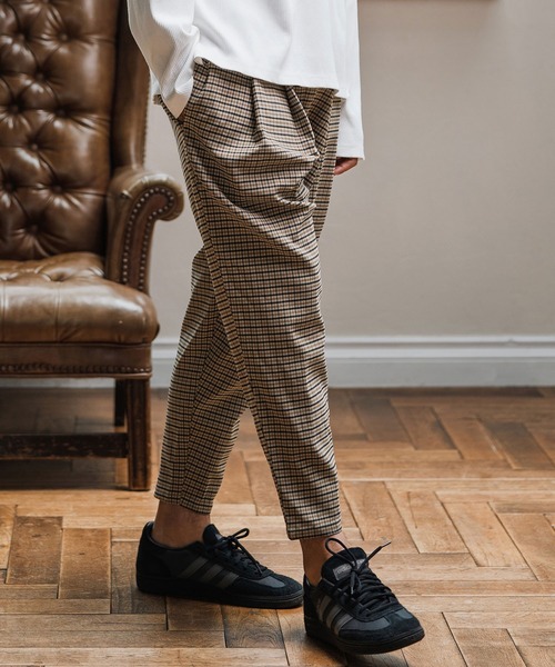 Magine（マージン）の「mp13904-Two Tuck Tapered Pants テーパードパンツ（その他パンツ・メンズ・ベージュ系その他/ブラック系その他/ブラック・48/46/44）」の21枚目の写真
