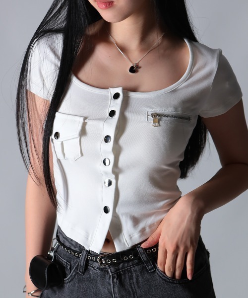 NANAHACHI(ナナハチ)の「スリムフィットジッパーポケットTシャツ(Tシャツ/カットソー・レディース・アイボリー/ブラック/グレー・SMALL/MEDIUM)」の8枚目の写真
