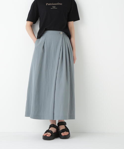 human woman（ヒューマンウーマン）の「◆ランダムタックスカート（スカート・レディース・ブラウン/グレー・SMALL/MEDIUM）」の2枚目の写真