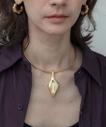 loni（ロニ）の「(loni)Leaf Plate Choker（チョーカー）」