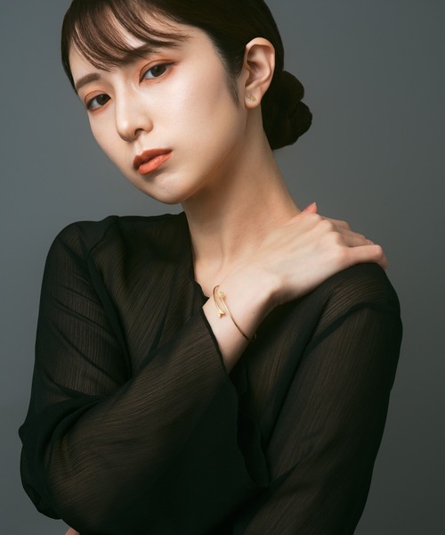 Jewel closet by L&Co.(ジュエルクローゼットバイエルアンドコー)の「K18 モチーフ ピアス【動画あり】(ピアス(両耳用)・レディース・ゴールド系2/ゴールド系3/ゴールド系1・FREE)」の7枚目の写真