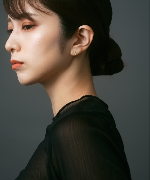 Jewel closet by L&Co.(ジュエルクローゼットバイエルアンドコー)の「K18 モチーフ ピアス【動画あり】(ピアス(両耳用)・レディース・ゴールド系2/ゴールド系3/ゴールド系1・FREE)」の10枚目の写真