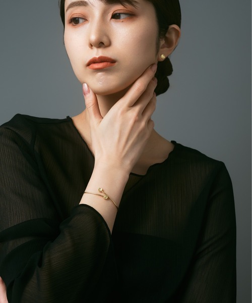 Jewel closet by L&Co.(ジュエルクローゼットバイエルアンドコー)の「K18 モチーフ ピアス【動画あり】(ピアス(両耳用)・レディース・ゴールド系2/ゴールド系3/ゴールド系1・FREE)」の15枚目の写真