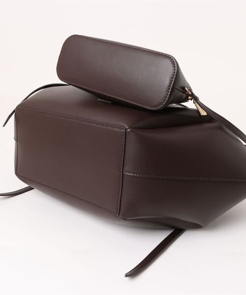 CHARLES & KEITH（チャールズ & キース）の「Calla カルラ ラージトートバッグ（トートバッグ・レディース・ブラウン系その他7/ワインレッド・XL）」の7枚目の写真