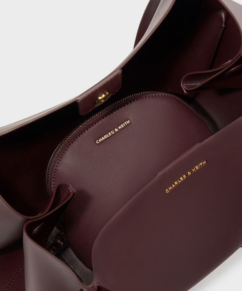 CHARLES & KEITH（チャールズ & キース）の「Calla カルラ ラージトートバッグ（トートバッグ・レディース・ブラウン系その他7/ワインレッド・XL）」の18枚目の写真