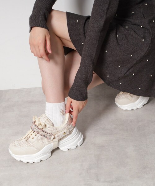 ESPERANZA(エスペランサ)の「フリル×パール調ベルトツイードスニーカー(スニーカー・レディース・ホワイト系3/ブラック系2/ベージュ系2・LL/S/L/M)」の11枚目の写真