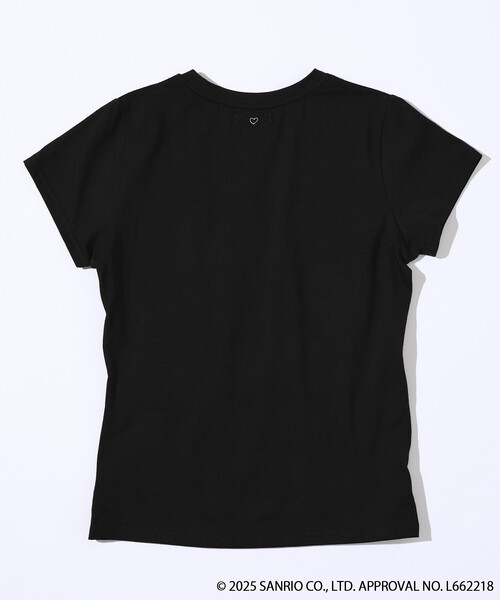 BASICKS(ベイシックス)の「BASICKS × SANRIO × Firsthand/ベイシックス × サンリオ × ファーストハンド x <My Melody><Kuromi> CONPACT PRINT TEE(Tシャツ/カットソー・レディース・ブラック/ホワイト・FREE)」の4枚目の写真