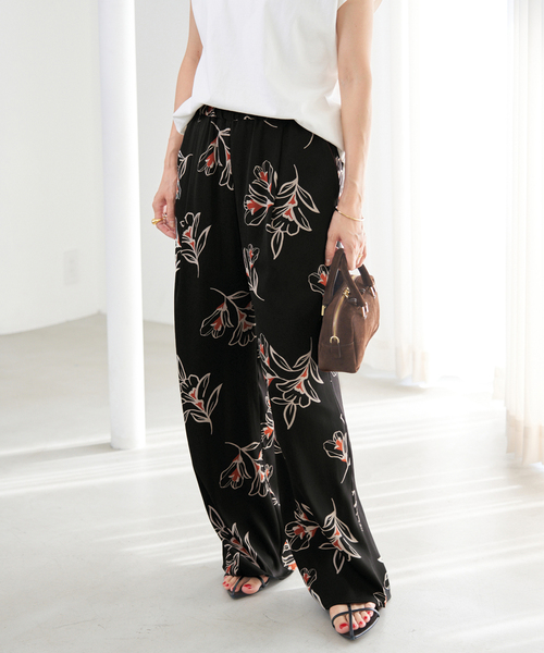 IENA（イエナ）の「ブラックフラワーパンツ（その他パンツ・レディース・ブラック系その他・36/38）」の7枚目の写真