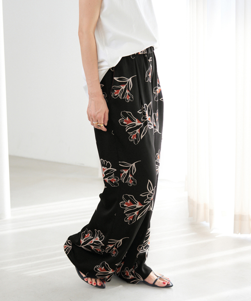 IENA（イエナ）の「ブラックフラワーパンツ（その他パンツ・レディース・ブラック系その他・36/38）」の8枚目の写真