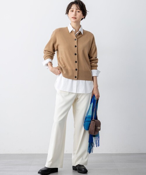 23区 S(ニジュウサンクチイサイサイズ)の「【見上愛さん着用/STORY掲載】ピュアカシミヤ クルーネック カーディガン(カーディガン/ボレロ・レディース・ベージュ系/ライトグレー系/黄土色系/イエロー系/ブルー系/オレンジ系/スカイブルー系・32)」の9枚目の写真